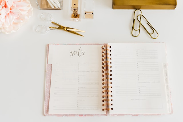 Checklist for Setting Your 2024 Beauty Business Goals