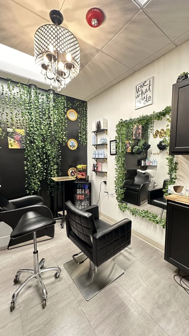 CHECK OUT THIS STUDIO TRANSFORMATION 👀👆

At Indie, we have helped hundreds of studio owners create the salon suite (and business) of their dreams!

Check out this stunning suite at Denver Boulevard that is home to April @april_paintedperfections 

Let us help YOU have the business of YOUR dreams now - text us at 303-792-8222 to connect with our Market Director Kandice!